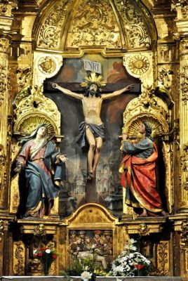 Le Crucifix de Ujué : Une Étude sur la Symbolisme Religieux et l'Expression Emotionnelle du Moyen Âge Espagnol !